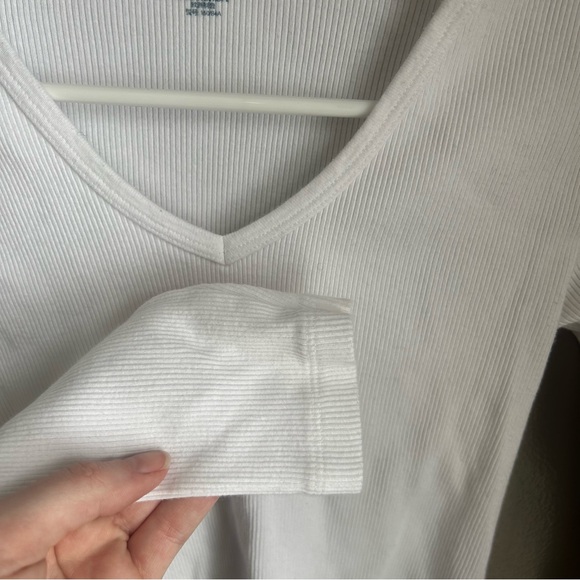 Brandy Melville White Ribbed Long Sleeve Top - Picture 3 of 5